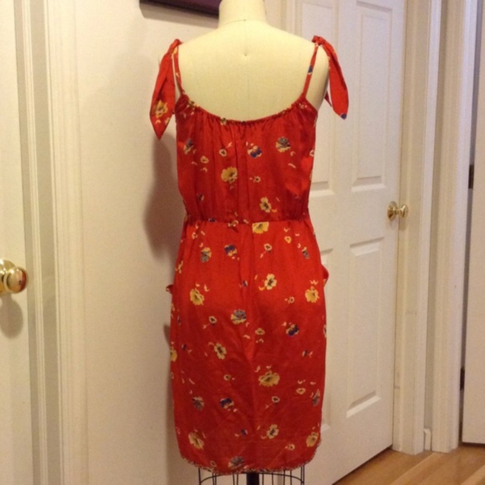 Spring dress - Picture 3 of 4
